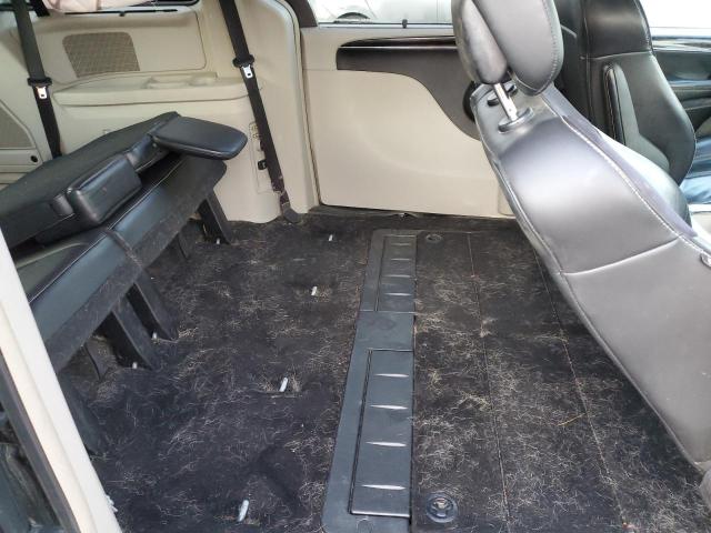 Photo 11 from auction – 2012 CHRYSLER TOWN & COU with VIN 2C4RC1GG2CR116088