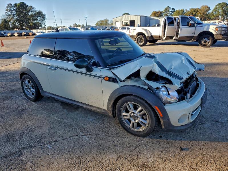 Photo 4 from auction – 2013 MINI COOPER with VIN WMWSU3C50DT547390
