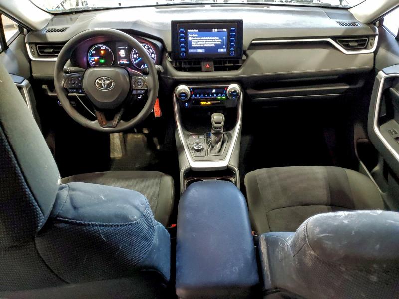 Photo 8 from auction – 2019 TOYOTA RAV4 LE with VIN JTMLWRFV6KD010580