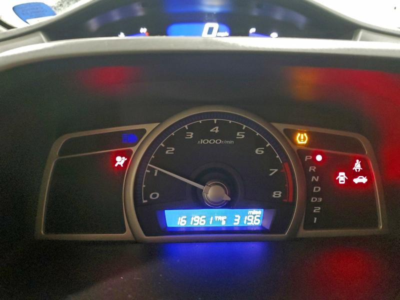 Photo 9 from auction – 2010 HONDA CIVIC VP with VIN 19XFA1F30AE020806