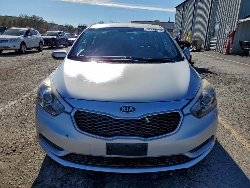 Photo 5 from auction – 2015 KIA FORTE LX with VIN KNAFX4A67F5388921