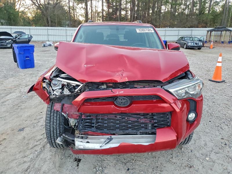 Photo 5 from auction – 2019 TOYOTA 4RUNNER SR with VIN JTEZU5JR9K5202357