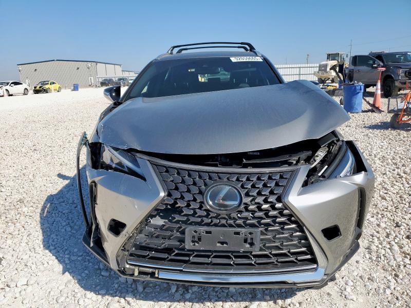 Photo 5 from auction – 2019 LEXUS UX 200 with VIN JTHY3JBH5K2005543