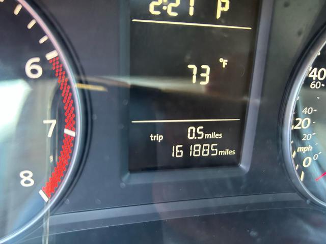 Photo 8 from auction – 2014 VOLKSWAGEN PASSAT S with VIN 1VWAS7A37EC121076