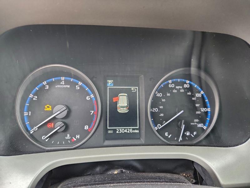Photo 9 from auction – 2017 TOYOTA RAV4 LE with VIN 2T3BFREV1HW547852