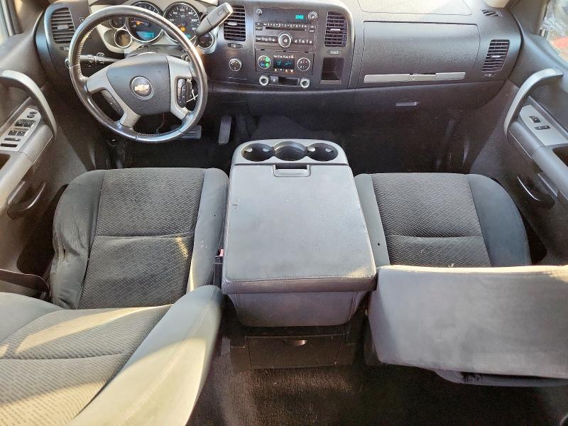 Photo 8 from auction – 2007 CHEVROLET SILVERADO with VIN 2GCEK13M371691365