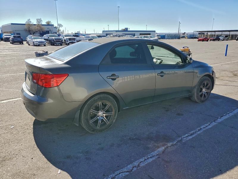 Photo 3 from auction – 2013 KIA FORTE EX with VIN KNAFU4A20D5737078