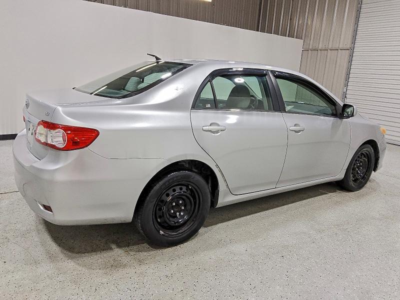 Фото 3 с аукциона – 2013 TOYOTA COROLLA с VIN 5YFBU4EE8DP146778