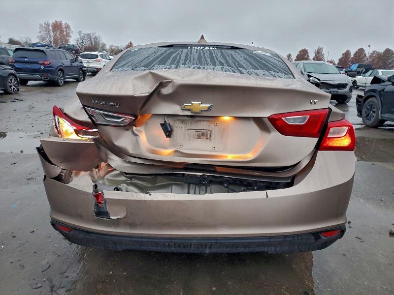 Photo 6 from auction – 2018 CHEVROLET MALIBU LT with VIN 1G1ZD5ST8JF126016