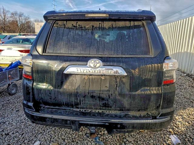 Photo 6 from auction – 2015 TOYOTA 4RUNNER SR with VIN JTEBU5JR5F5230194