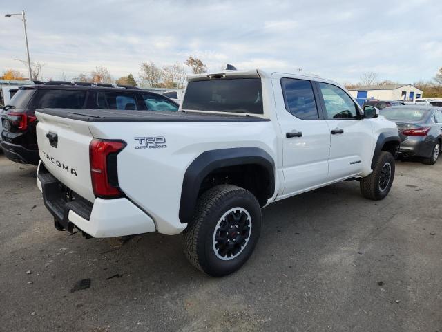 Photo 3 from auction – 2025 TOYOTA TACOMA DOU with VIN 3TMLB5JN1SM101157