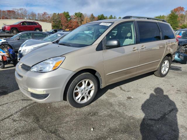 TOYOTA SIENNA LE 2004 with VIN 5TDBA23C84S016960 - Photo from auction