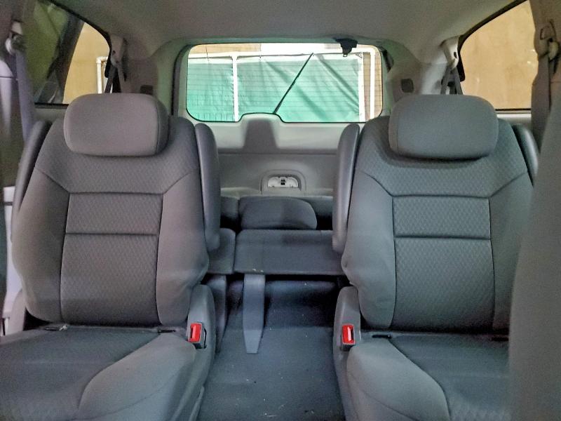 Photo 10 from auction – 2010 CHRYSLER TOWN & COU with VIN 2A4RR5D14AR315589