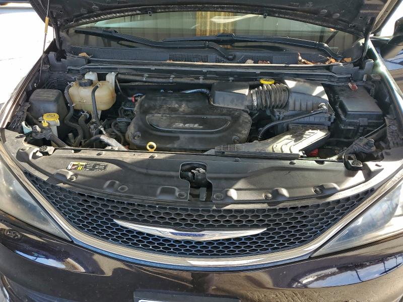 Photo 12 from auction – 2017 CHRYSLER PACIFICA T with VIN 2C4RC1DG7HR677883