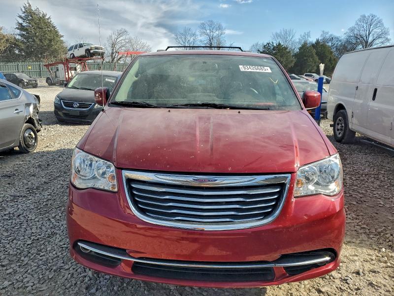 Photo 5 from auction – 2016 CHRYSLER TOWN & COU with VIN 2C4RC1BG4GR112864