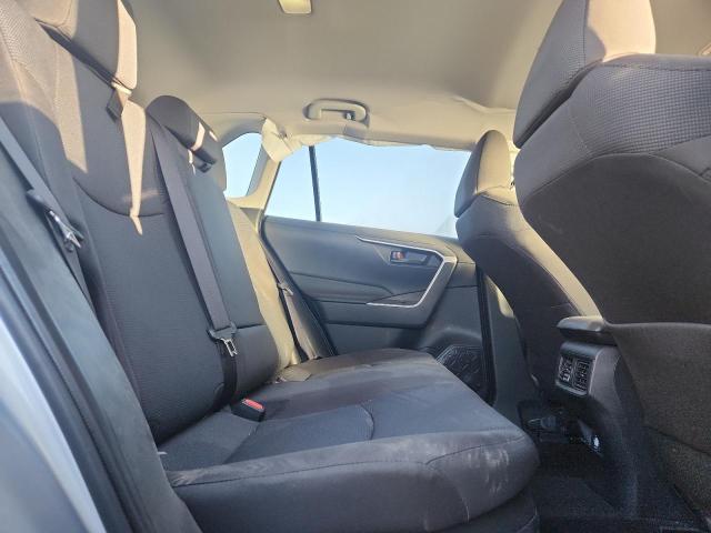 Снимка 10 от търг – 2025 TOYOTA RAV4 LE с VIN JTMLWRFV2SD330463