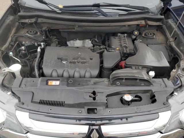 Photo 12 from auction – 2017 MITSUBISHI OUTLANDER with VIN JA4AZ2A34HZ611049