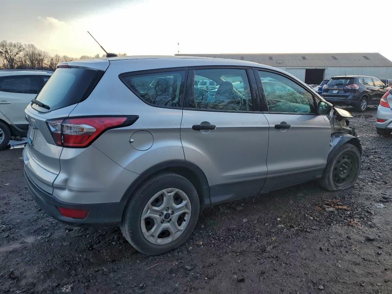 Photo 3 from auction – 2018 FORD ESCAPE S with VIN 1FMCU0F70JUA26531