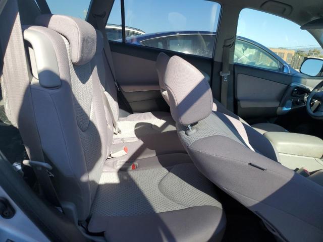 Photo 11 from auction – 2006 TOYOTA RAV4 with VIN JTMZD33V065010429