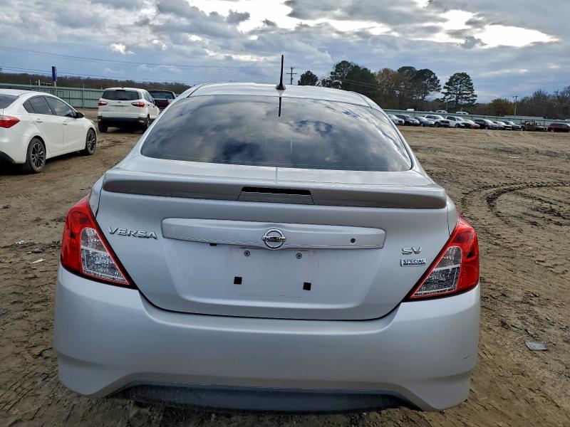 Photo 6 from auction – 2017 NISSAN VERSA S with VIN 3N1CN7AP8HL851760