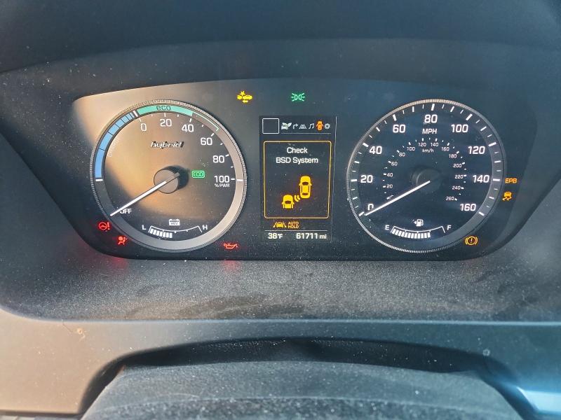 Photo 9 from auction – 2017 HYUNDAI SONATA with VIN KMHE34L3XHA070956