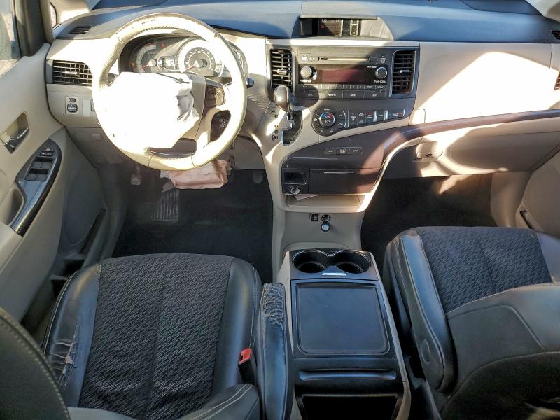 Photo 8 from auction – 2012 TOYOTA SIENNA SPO with VIN 5TDXK3DC4CS192653