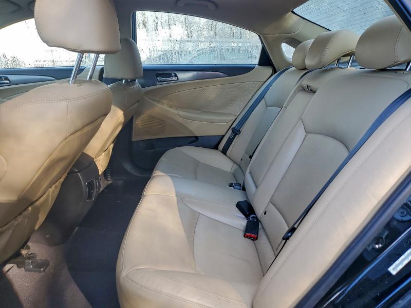 Photo 10 from auction – 2012 HYUNDAI SONATA with VIN KMHEC4A43CA057373