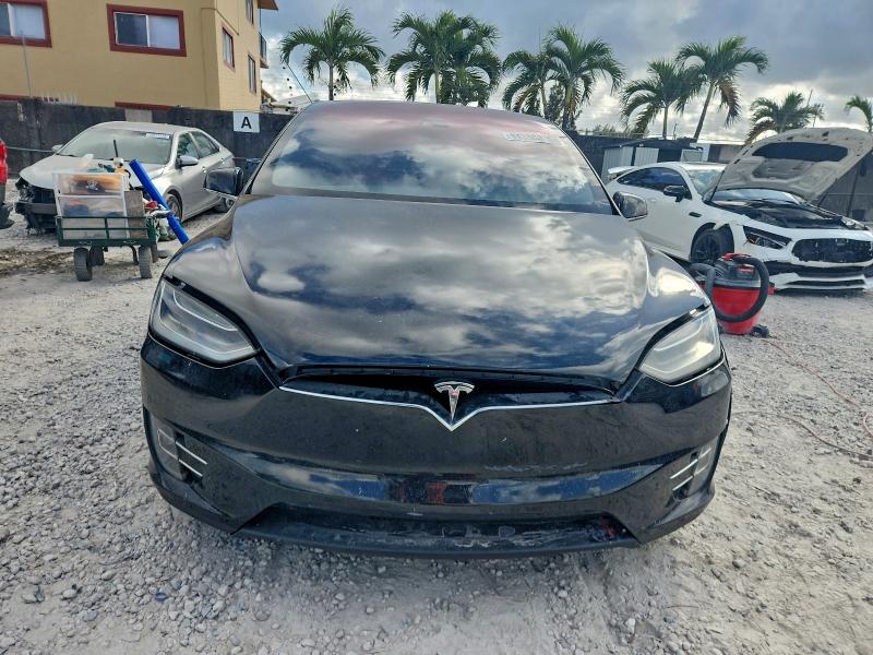 Photo 5 from auction – 2016 TESLA MODEL X with VIN 5YJXCBE27GF022150
