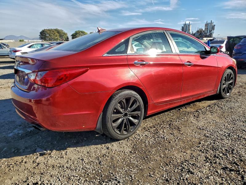 Photo 3 from auction – 2011 HYUNDAI SONATA SE with VIN 5NPEC4AC2BH138187