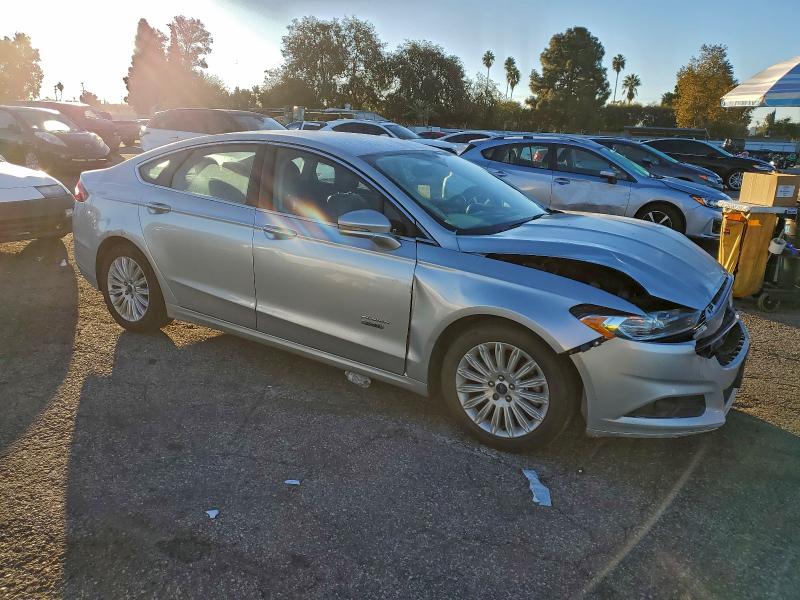 Photo 4 from auction – 2016 FORD FUSION with VIN 3FA6P0PU9GR216055