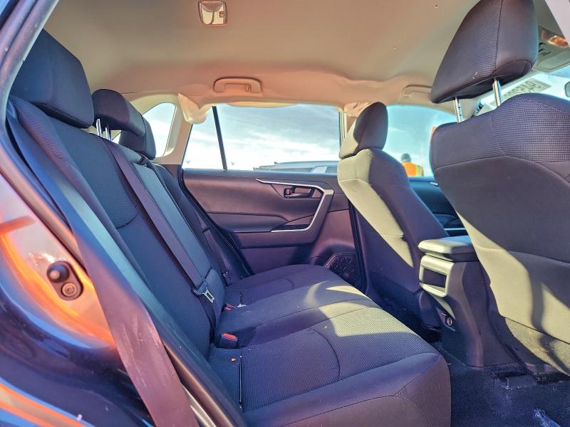 Photo 11 from auction – 2021 TOYOTA RAV4 LE with VIN 2T3H1RFV3MC143082