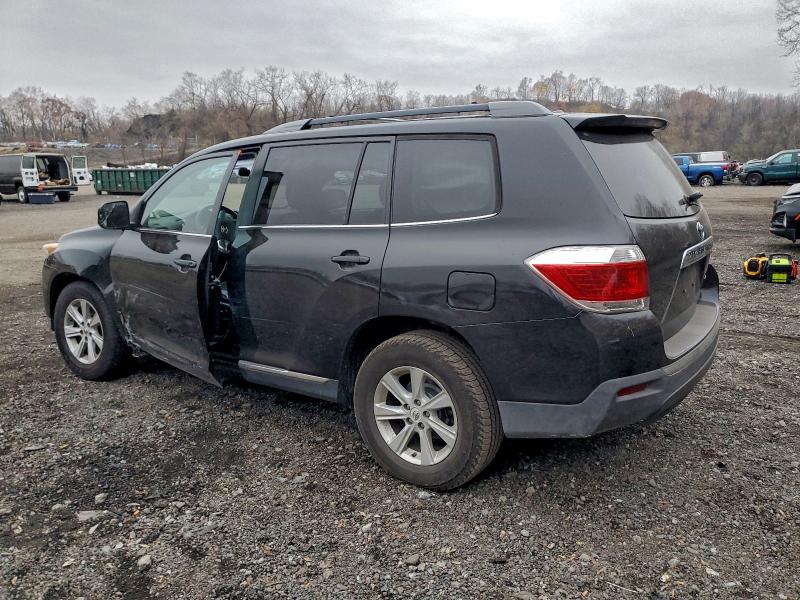Photo 2 from auction – 2012 TOYOTA HIGHLANDER with VIN 5TDBK3EH4CS155011