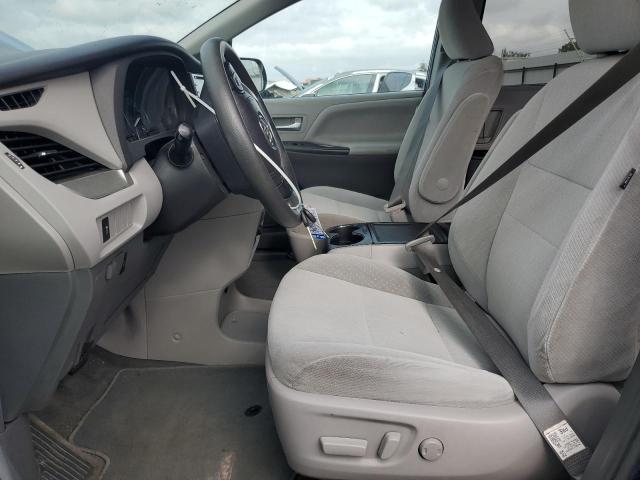 Photo 7 from auction – 2018 TOYOTA SIENNA LE with VIN 5TDKZ3DC1JS940780