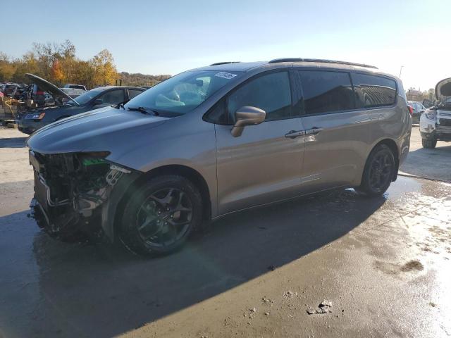 CHRYSLER PACIFICA T 2018 with VIN 2C4RC1EG7JR293803 - Photo from auction