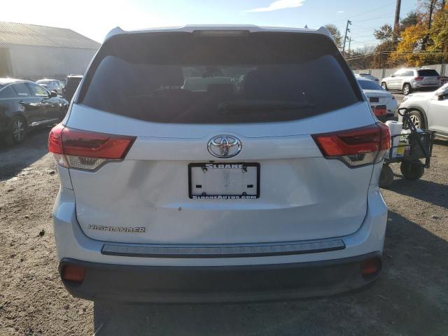 Photo 6 from auction – 2018 TOYOTA HIGHLANDER with VIN 5TDZARFHXJS037240