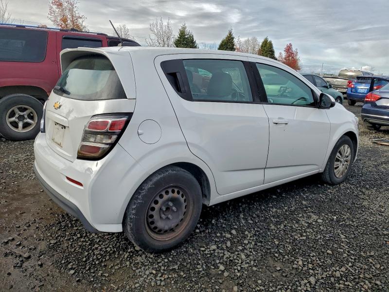 Photo 3 from auction – 2017 CHEVROLET SONIC with VIN 1G1JG6SH0H4177652