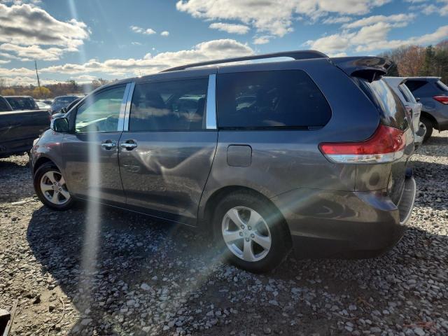 Photo 2 from auction – 2011 TOYOTA SIENNA LE with VIN 5TDKK3DC6BS062625