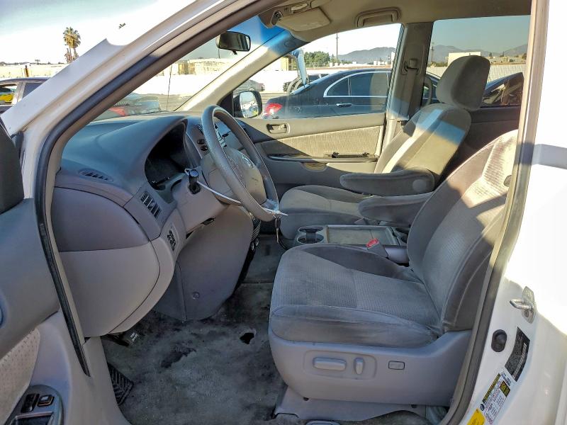 Photo 7 from auction – 2007 TOYOTA SIENNA CE with VIN 5TDZK23C97S079646