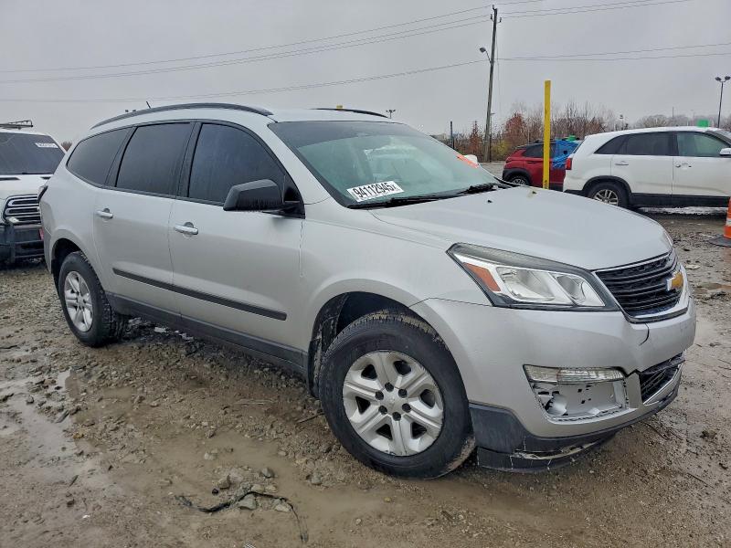 Photo 4 from auction – 2017 CHEVROLET TRAVERSE L with VIN 1GNKRFED1HJ223075