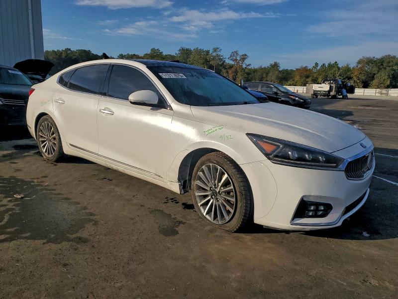 Photo 4 from auction – 2017 KIA CADENZA PR with VIN KNALC4J17H5067984