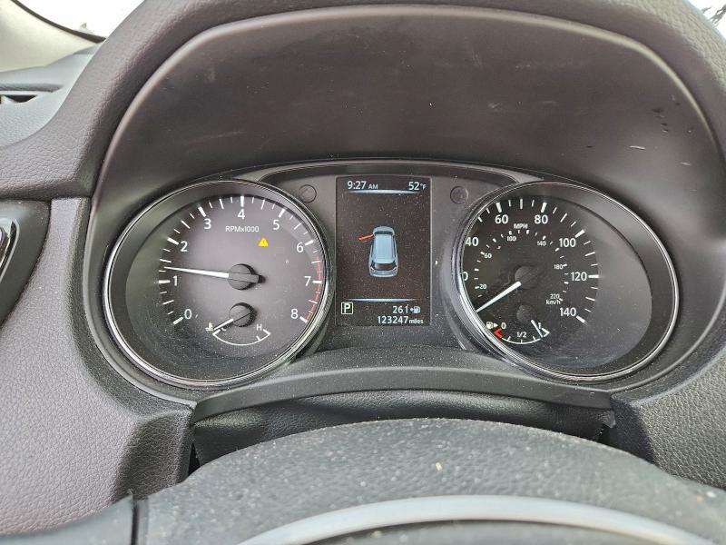 Photo 9 from auction – 2017 NISSAN ROGUE S with VIN 5N1AT2MT1HC841200
