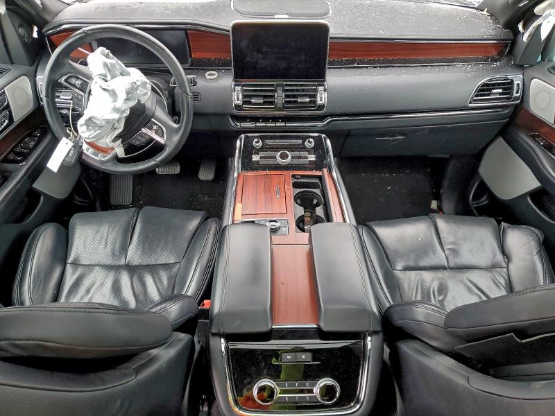 Photo 8 from auction – 2021 LINCOLN NAVIGATOR with VIN 5LMJJ2LT4MEL08177