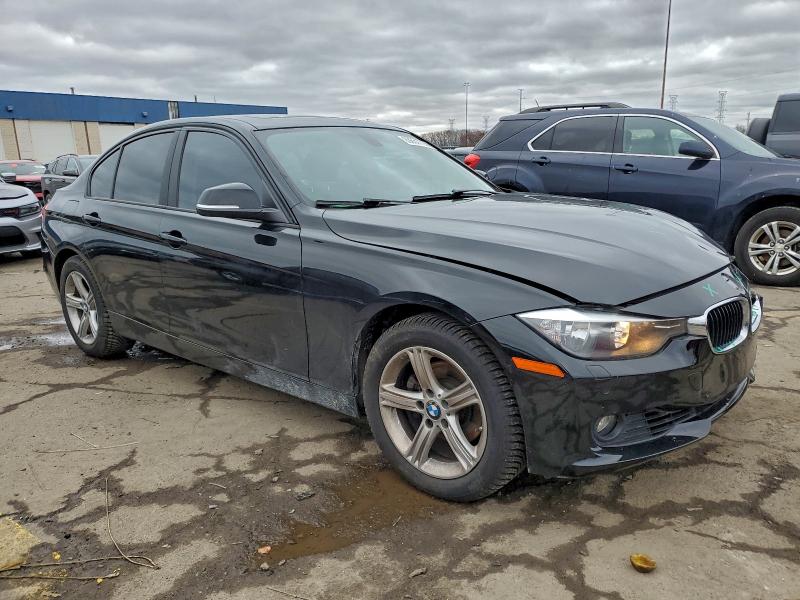 Photo 4 from auction – 2015 BMW 328 XI with VIN WBA3B3G53FNT19069