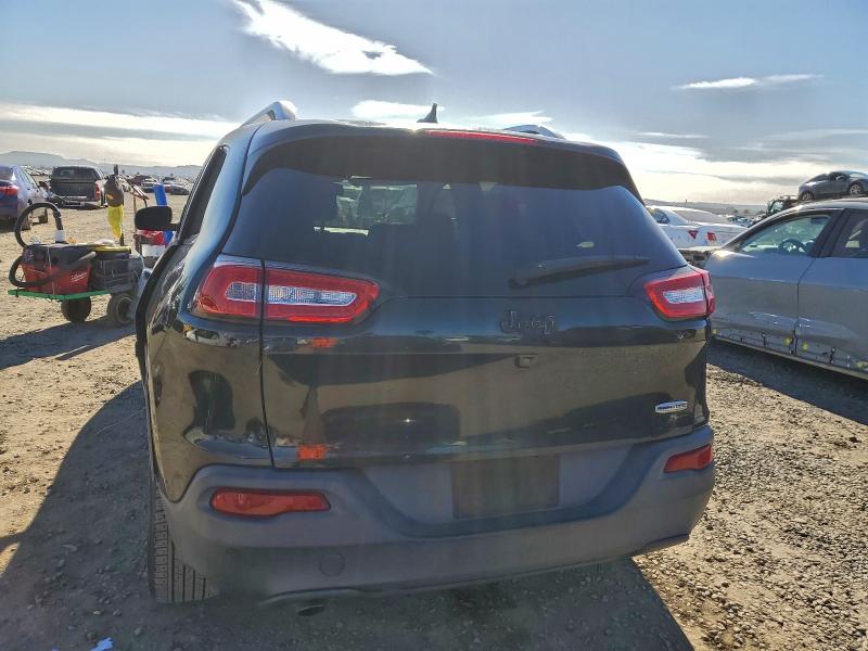 Photo 6 from auction – 2015 JEEP CHEROKEE with VIN 1C4PJLCB8FW683310