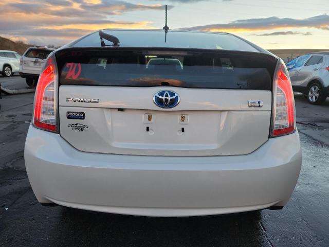 Photo 6 from auction – 2015 TOYOTA PRIUS with VIN JTDKN3DU7F0419934