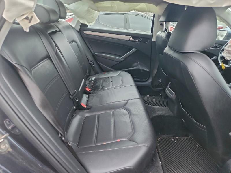 Photo 10 from auction – 2015 VOLKSWAGEN PASSAT S with VIN 1VWAT7A30FC071006