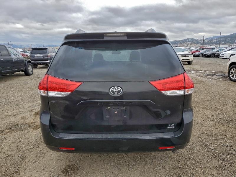 Photo 6 from auction – 2014 TOYOTA SIENNA with VIN 5TDJK3DC4ES084249