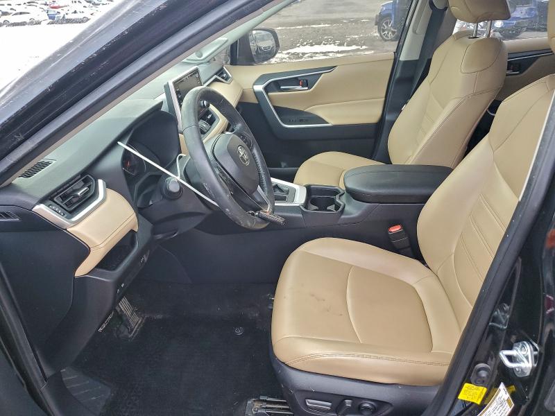 Photo 7 from auction – 2019 TOYOTA RAV4 XLE P with VIN JTMA1RFV1KD005437