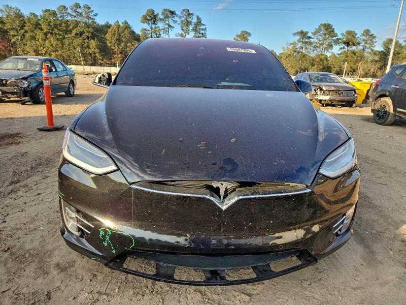 Photo 5 from auction – 2016 TESLA MODEL X with VIN 5YJXCAE25GF012999