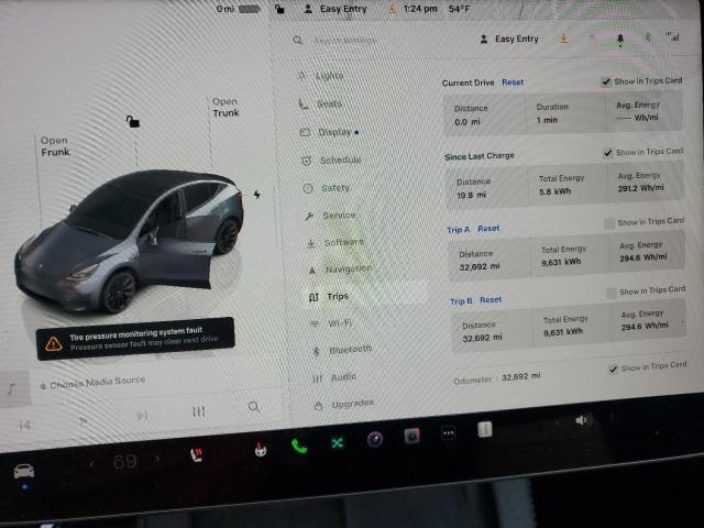 Photo 9 from auction – 2022 TESLA MODEL Y with VIN 7SAYGAEE4NF560429